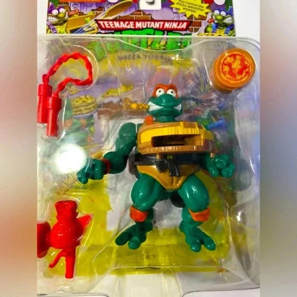 Teenage Mutant Ninja Turtles - Pizza Tossin’ Michelangelo - BNIB  🐢🍕 - Picture 3 of 7